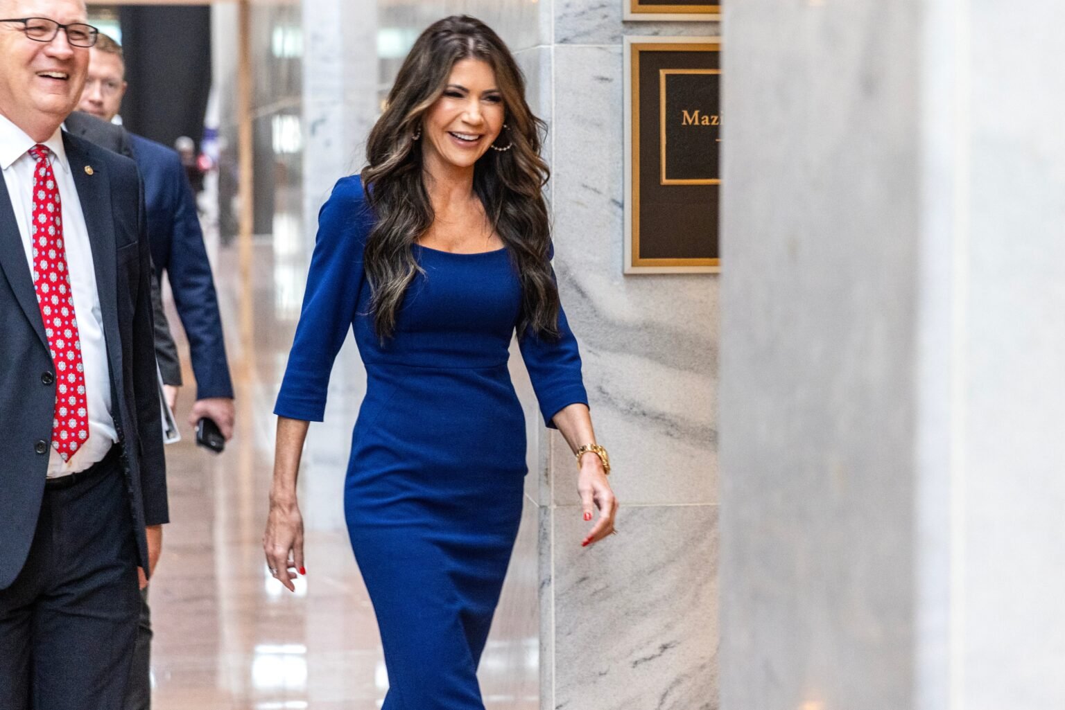 Kristi Noem height